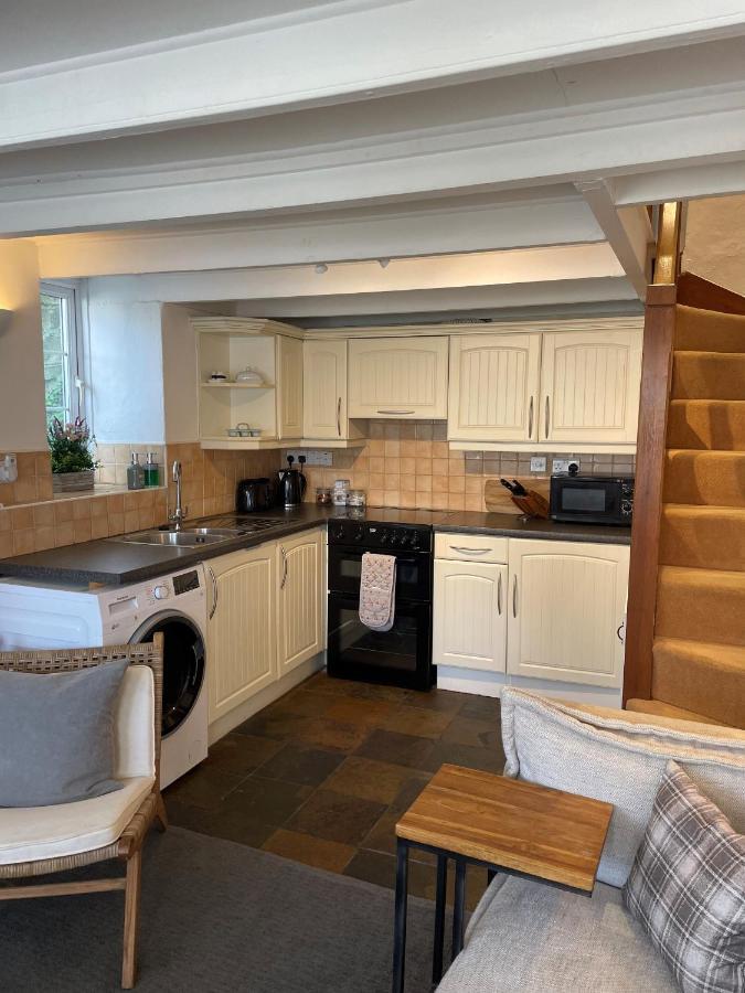 The Little Lighthouse - 2 Minutes From The Beach Pentewan Exterior photo
